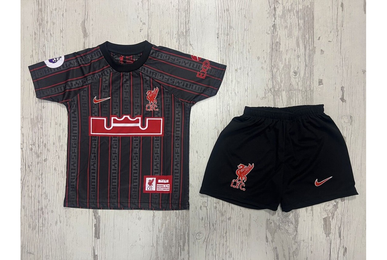 8004 Детски футболен комплект Liverpool  M.SALAH 11